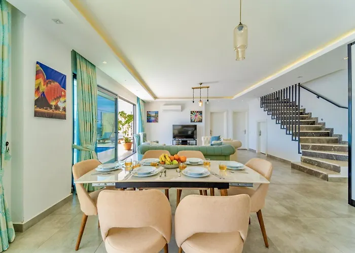 4 Bedroom Sea View In Villa