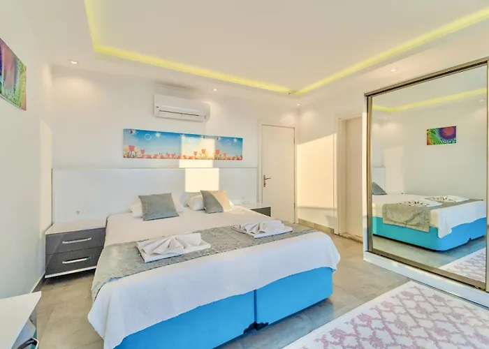 Villa 4 Bedroom Sea View In *