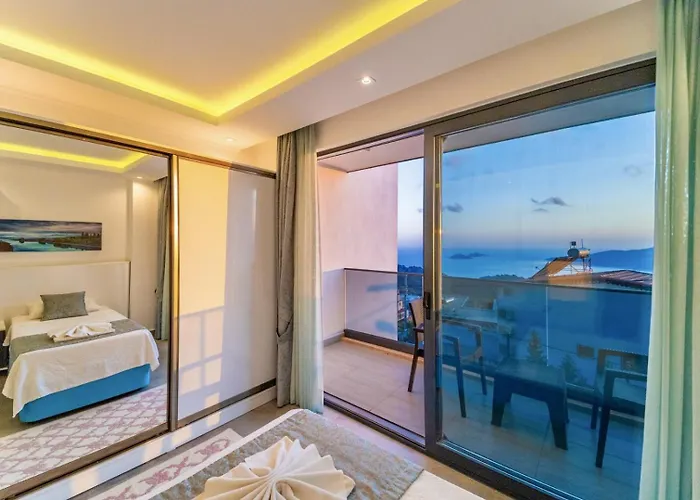 4 Bedroom Sea View In *