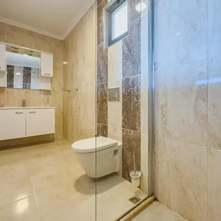 4 Bedroom Sea View In * 卡尔坎