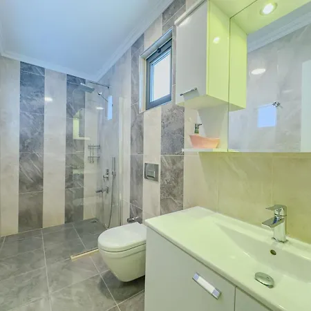 4 Bedroom Sea View In * 卡尔坎