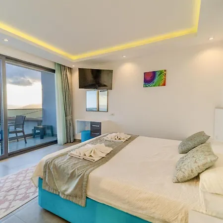 4 Bedroom Sea View In