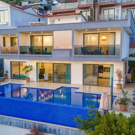 4 Bedroom Sea View In Kalkan Kaş