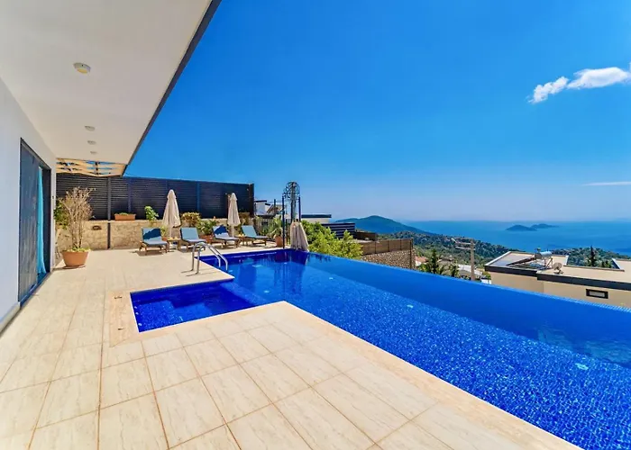 4 Bedroom Sea View In * 칼칸