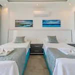 فيلة 4 Bedroom Sea View In كالكان