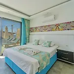 4 Bedroom Sea View In فيلة *