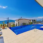 فيلة 4 Bedroom Sea View In